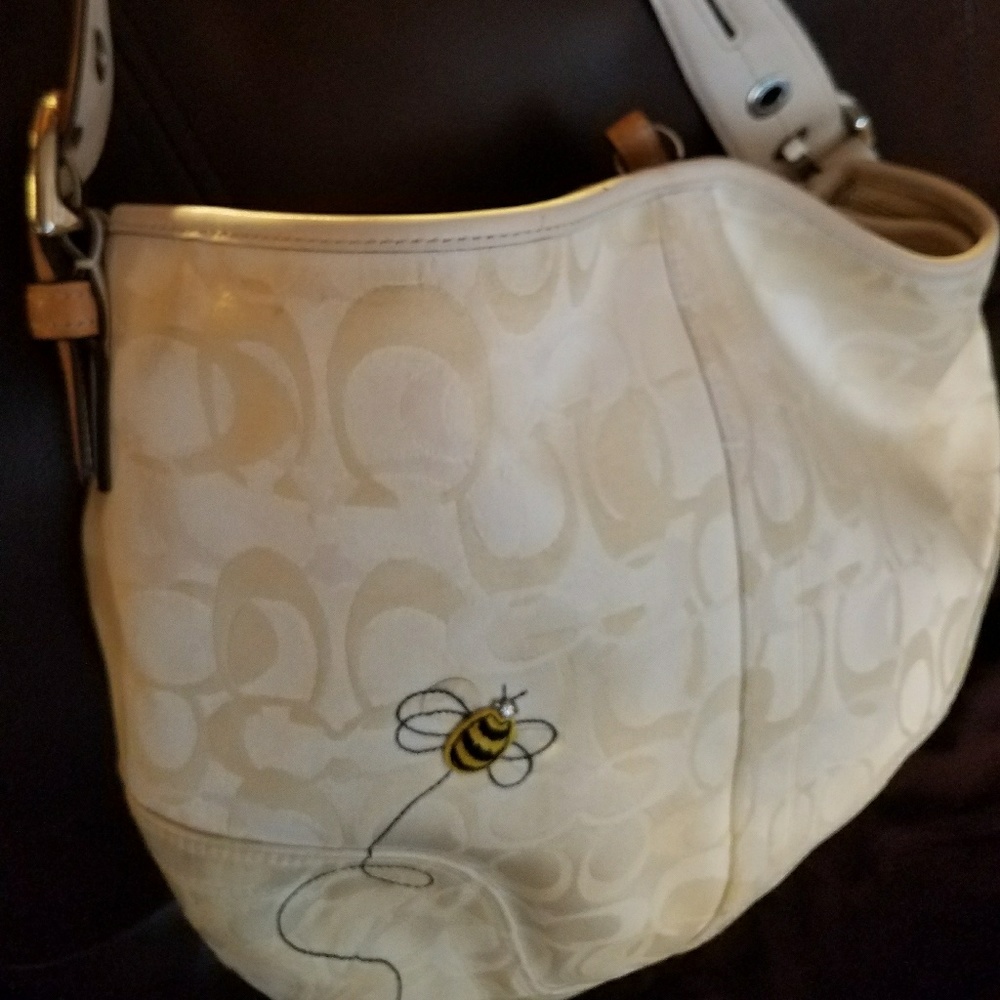Beautiful Purse - Picture 2 of 2